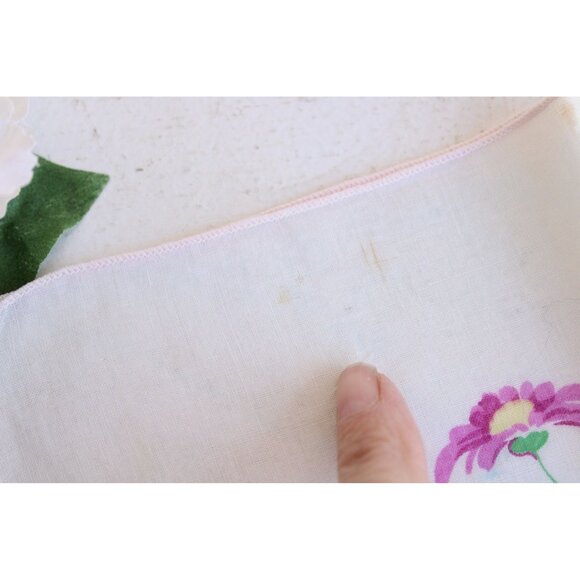 Vintage 1950s Cotton Handkerchief Floral Print, Pink Purple Roses Hankie - Picture 10 of 10